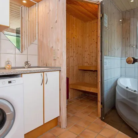 6 Person Holiday In R M Ferienhaus Lakolk
