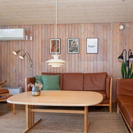 6 Person Holiday In R M Lakolk